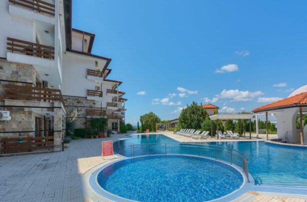 ID 943 Апартамент в комплексе «Robinson Beach Apartments» в Елените - Apart Estate