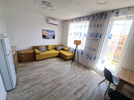 ID 985 Студио с мебели
