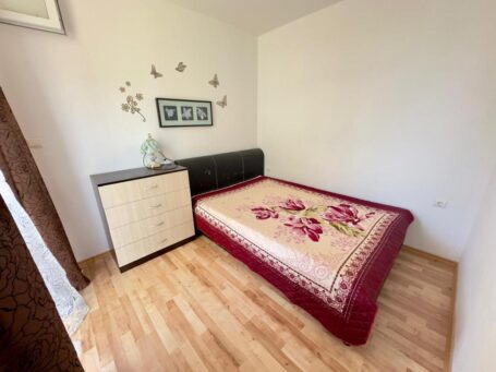 ID 1050 Кровать в спальне 