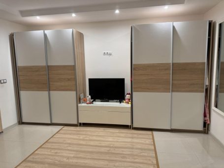 ID 1048 Гардероб