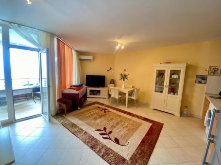 ID 1004 Living room with furniture