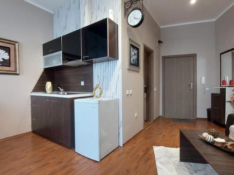 ID 835 Kitchen area
