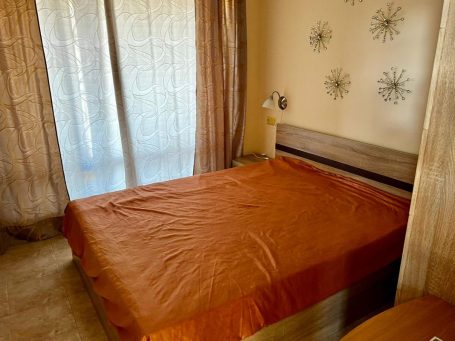 ID 833 Bedroom furniture