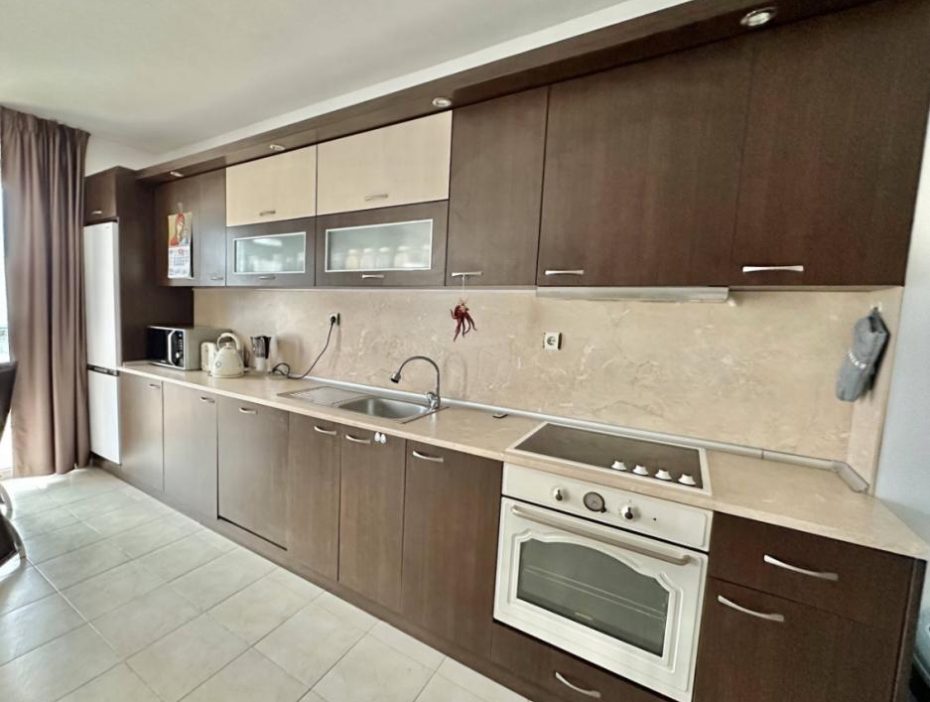 ID 692 Four-room apartment in the complex "Sunny Day 3"