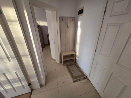 ID 1128 entrance hall