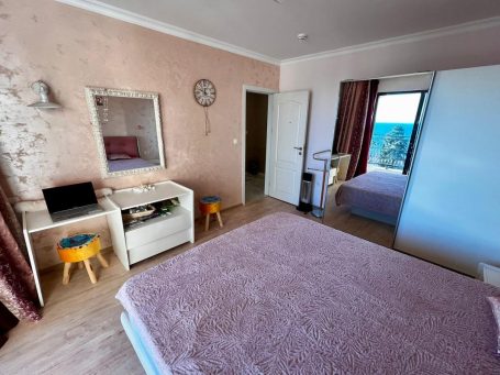 ID 1124 room