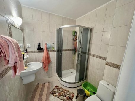 ID 611 bathroom