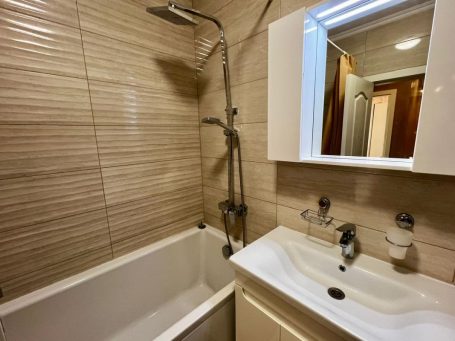 ID 1124 bathroom