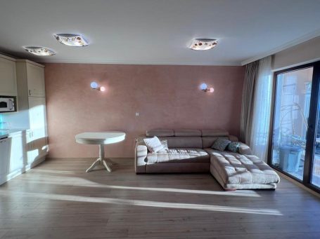 ID 1124 Luxurious apartment in the Valencia Gardens complex