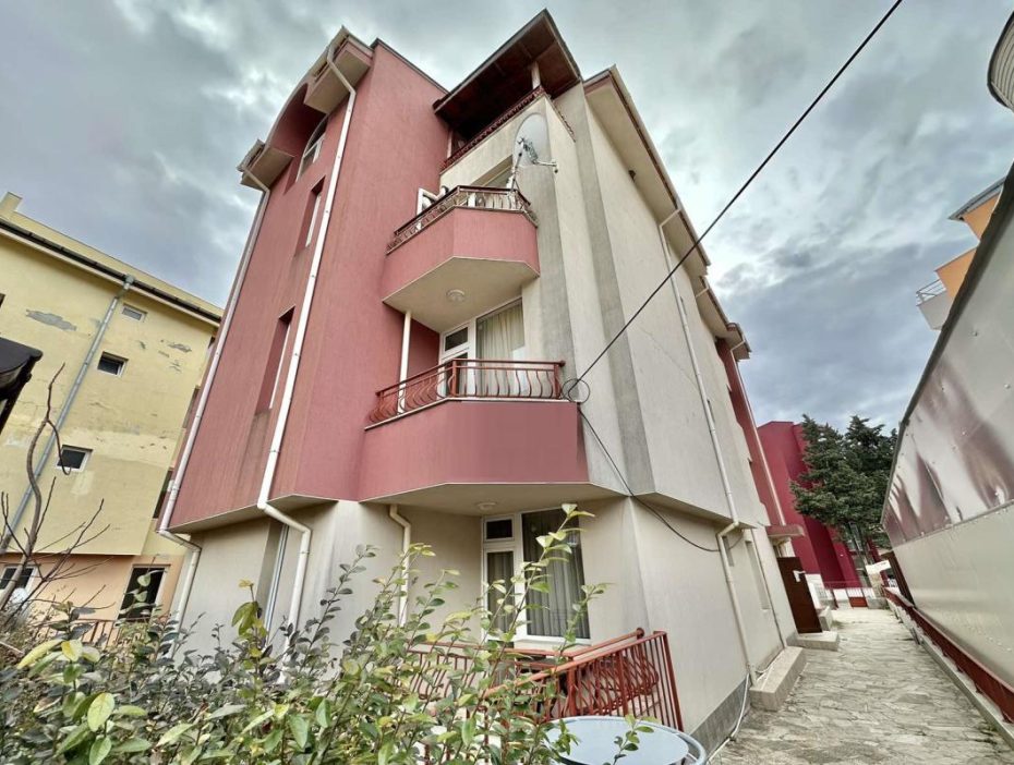 ID 772 View of the complex in Ravda