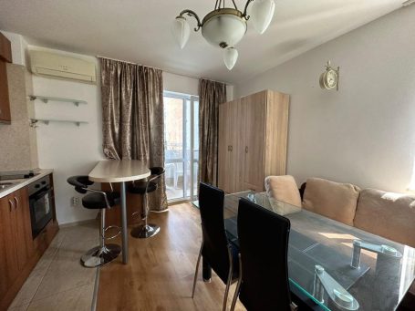 ID 997 dining area