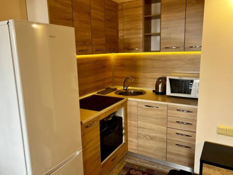 ID 833 Kitchen corner