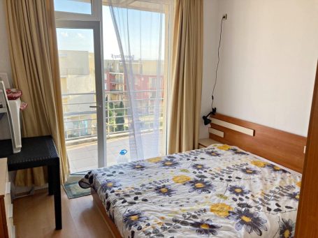 ID 1125 Double bed in the bedroom