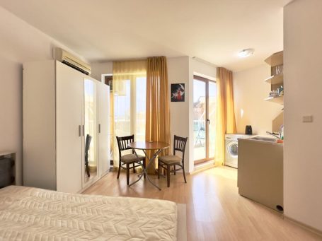 ID 820 Bed, wardrobe, table