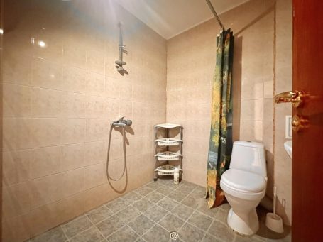 ID 977 bathroom