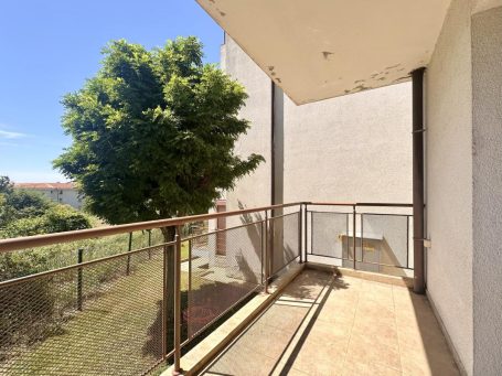ID 977 terrace view