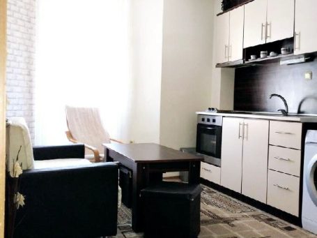 ID 1126 Living room with kitchenette