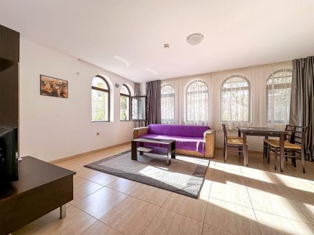 ID 852 Living room with furniture