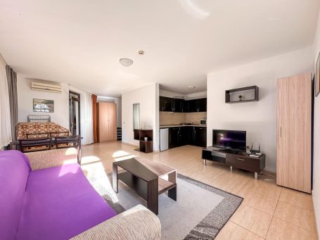 ID 852 Living room - seating area