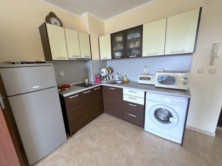 ID 580 kitchen area