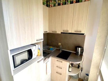ID 834 kitchen corner