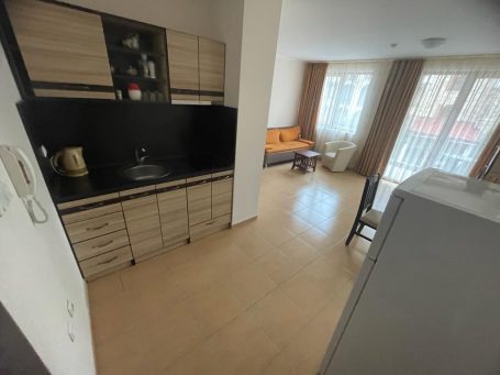 ID 821 Kitchen area