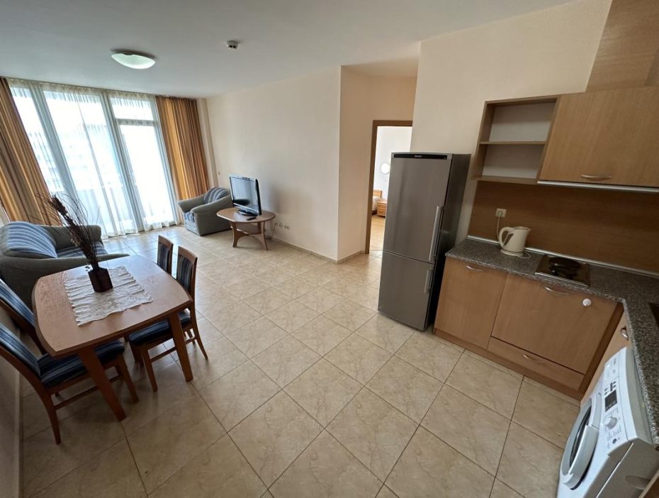 ID 816 Spacious apartment in Trakia Plaza complex