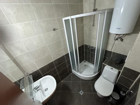 ID 822 bathroom