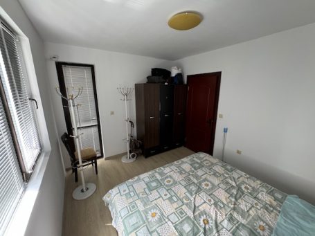 ID 995 Bedroom with furniture