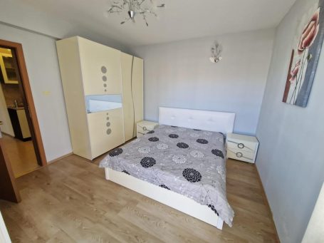 ID 769 bed, wardrobe