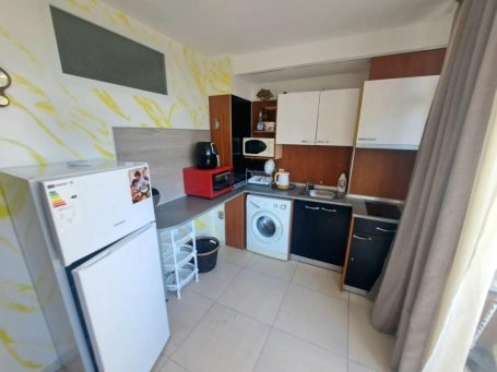 ID 1003 Kitchen area