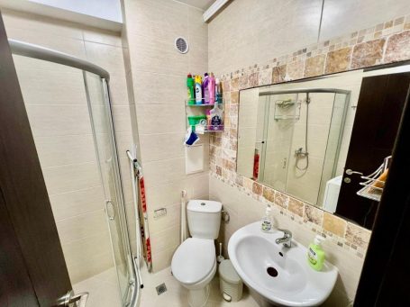 ID 996 Bathroom