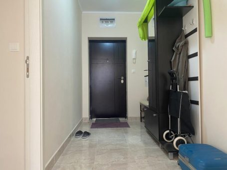ID 1131 entrance hall