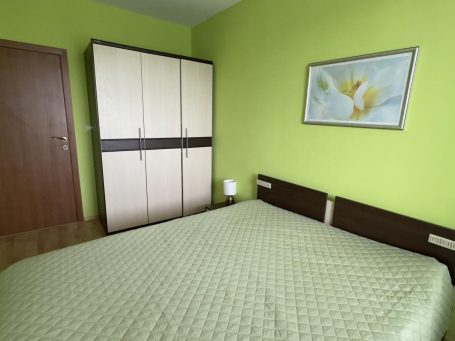 ID 771 bed, wardrobe
