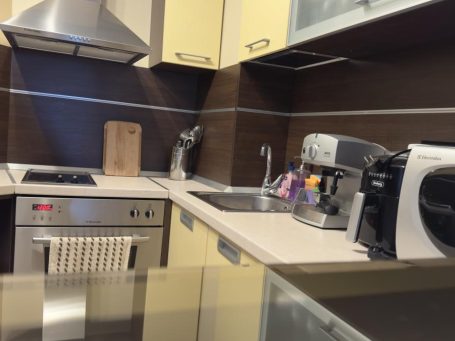 ID 771 Kitchen with appliances