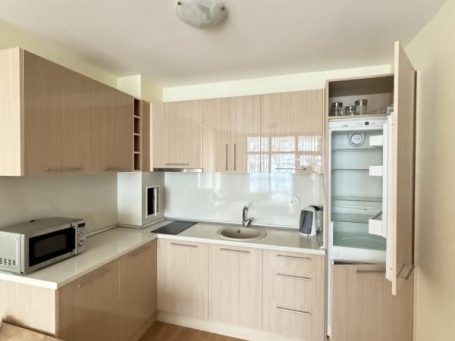 ID 745 Kitchen corner