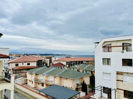 ID 842 sea view