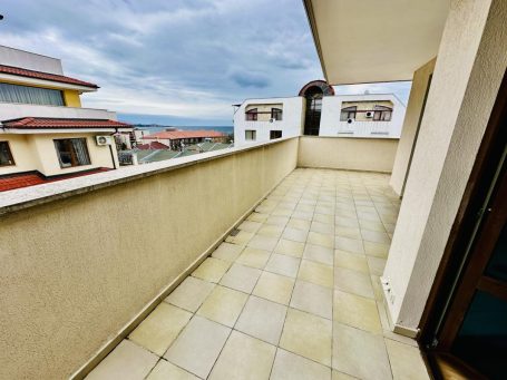 ID 842 terrace