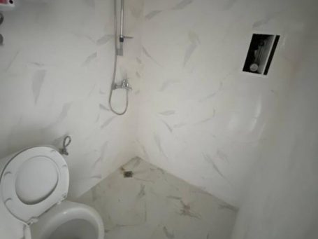ID 967 bathroom with shower