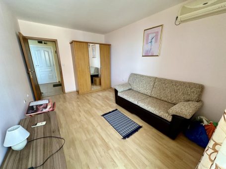 ID 841 room