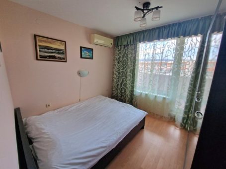 ID 671 Bedroom with a large bed