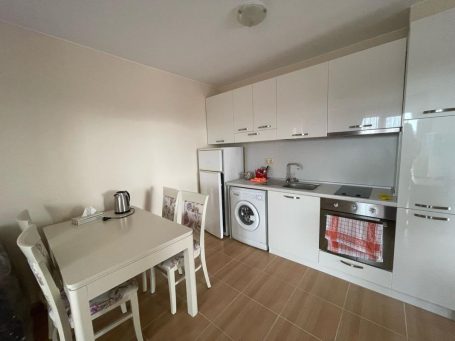 ID 770 Apartment with a large terrace in Nessebar