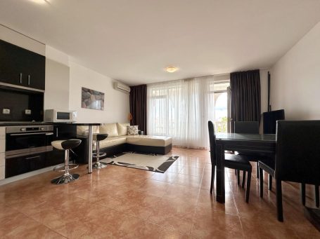 ID 1002 Two-bedroom apartment with pool view in Sveti Vlas