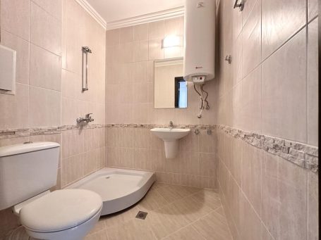 ID 937 bathroom with shower 