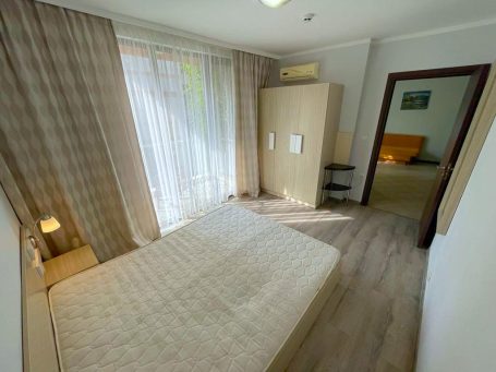 ID 830 bed, wardrobe