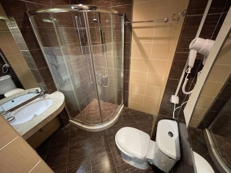 ID 830 bathroom
