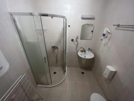 ID 826 bathroom
