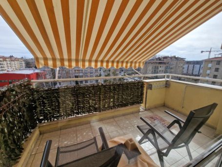 ID 814 Balcony view