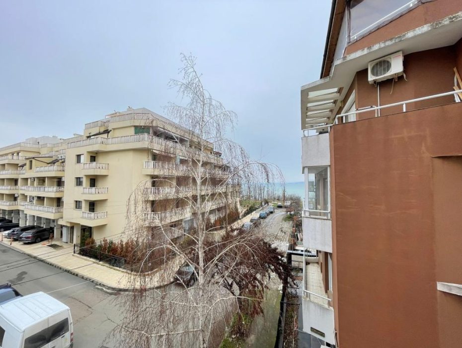 ID 1127 Two-bedroom apartment in Sarafovo for living and investment