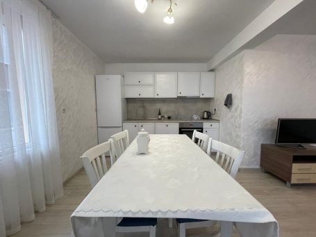 ID 1127 Kitchen and dining area